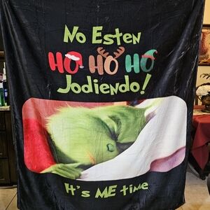 Grinch throw blanket! Funny and cute!